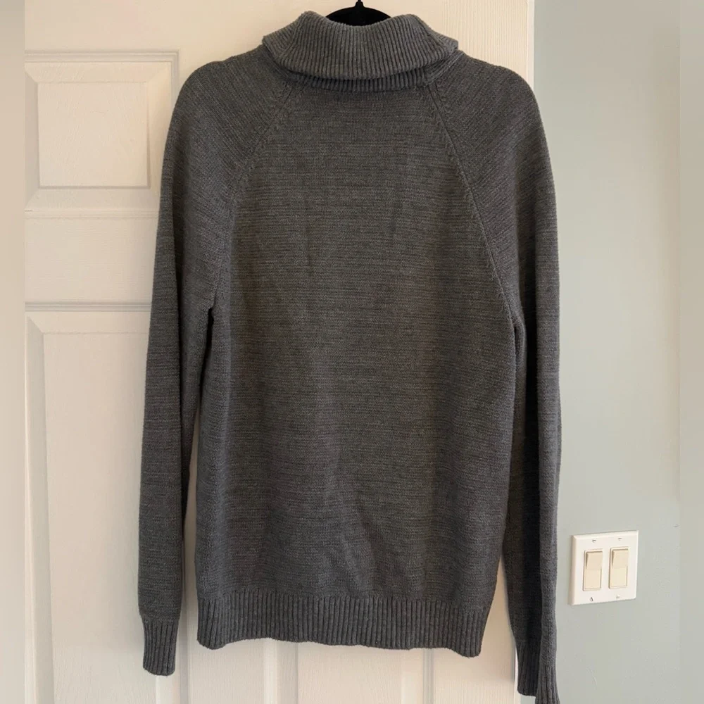 Banana Republic Men's Charcoal Cardigan Sweater - Picture 6 of 7